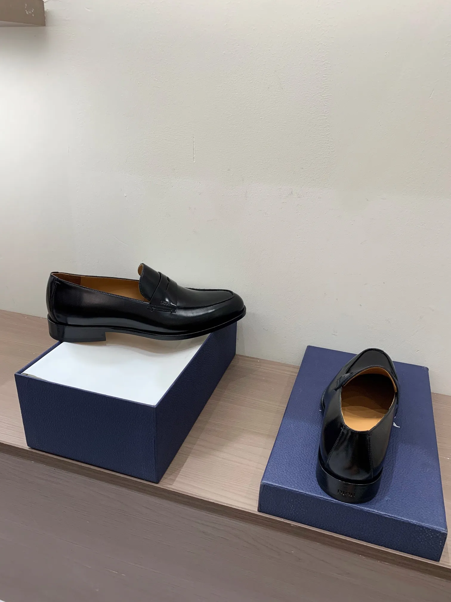940💰 Dior high-end men's boutique casual leather shoes, imported cowhide upper, water-dyed cowhide lining, imported genuine leather outsole, perfect details, standard code 39-44 (38.45.46 customized, non-returnable and non-exchangeable),